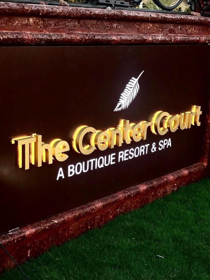 The Center Court Resort & Spa วาร์กา ภายนอก รูปภาพ