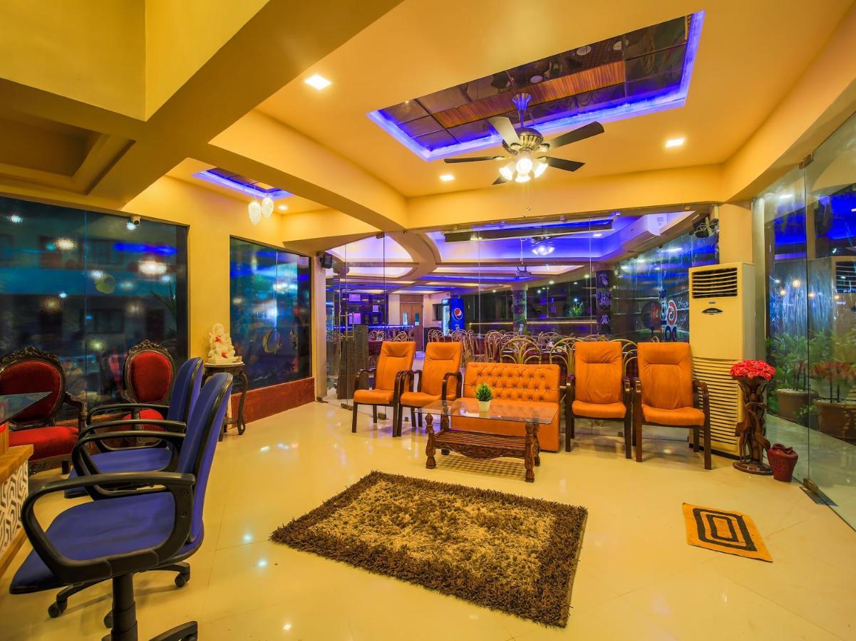 The Center Court Resort & Spa วาร์กา ภายนอก รูปภาพ